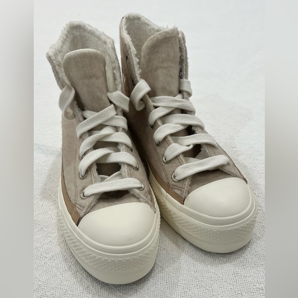 Brand new Converse Chuck Taylor All Star Lift Platform Faux Mohair. NWOT - Picture 5 of 13